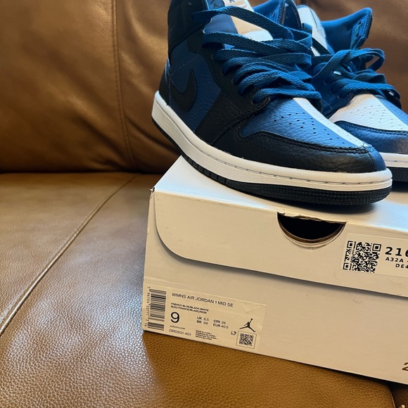 Armory navy color Retro 1 Air Jordan - Picture 2 of 5